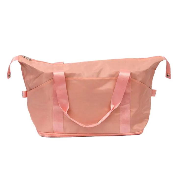 Paano pumili ng angkop na bag ng paglalakbay ng kababaihan?