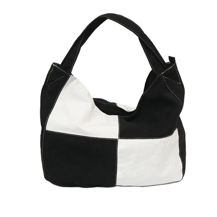 Paano linisin ang isang canvas patch balikat na bag