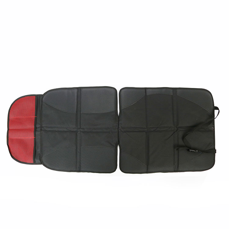 Itim na Car Seat Protector